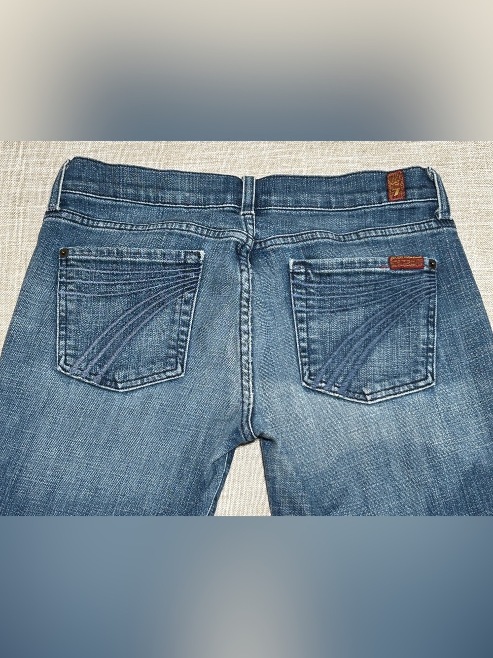 7 For All Mankind DOJO Women's Cropped Jeans in Medium Blue Wash